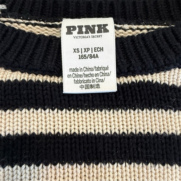 Victoria’s Secret PINK Cropped Long Sleeve Sweater Size XS - Picture 3 of 4